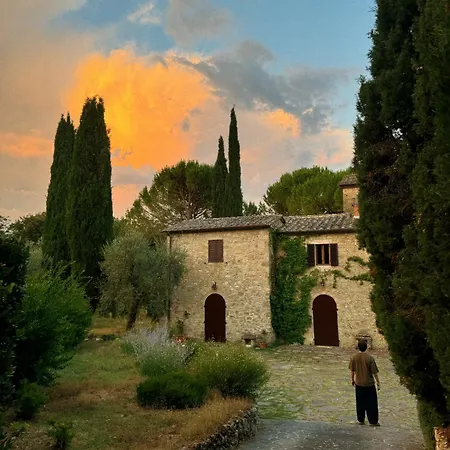 Lo Scrogio Villa *